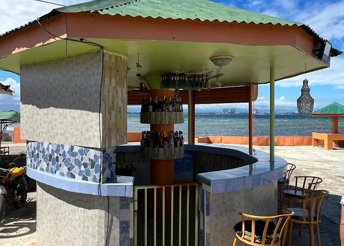 Rainbow Bar & Hotel Lapu-Lapu City